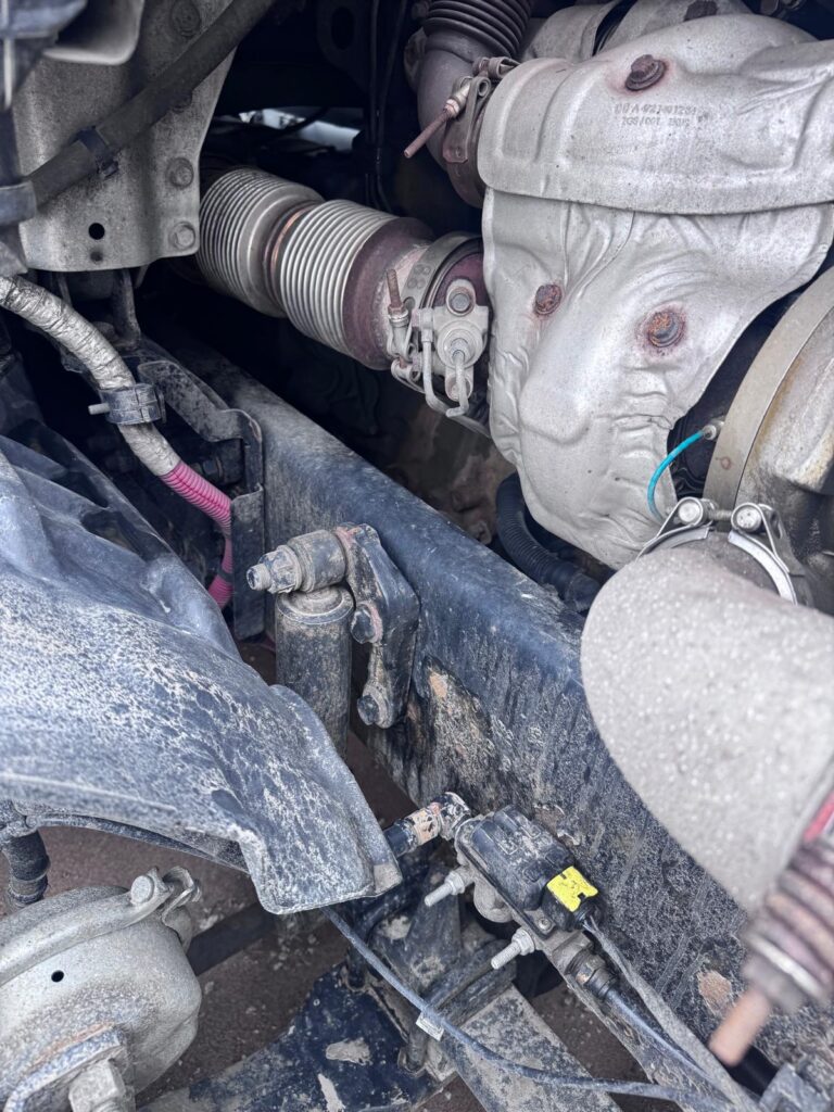 ENGINE 3AKJHHDR5JSJW2398 PHOTO 2