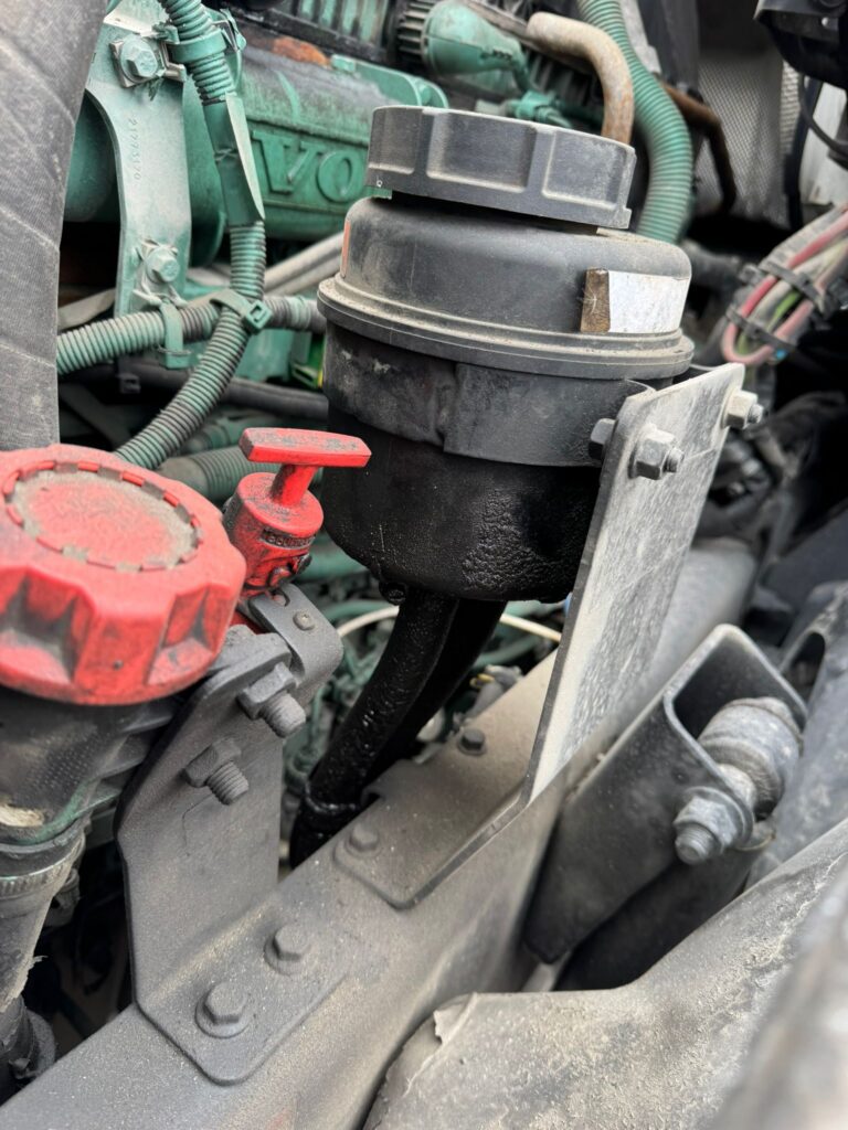 ENGINE PHOTO 4V4NC9EH9NN293573