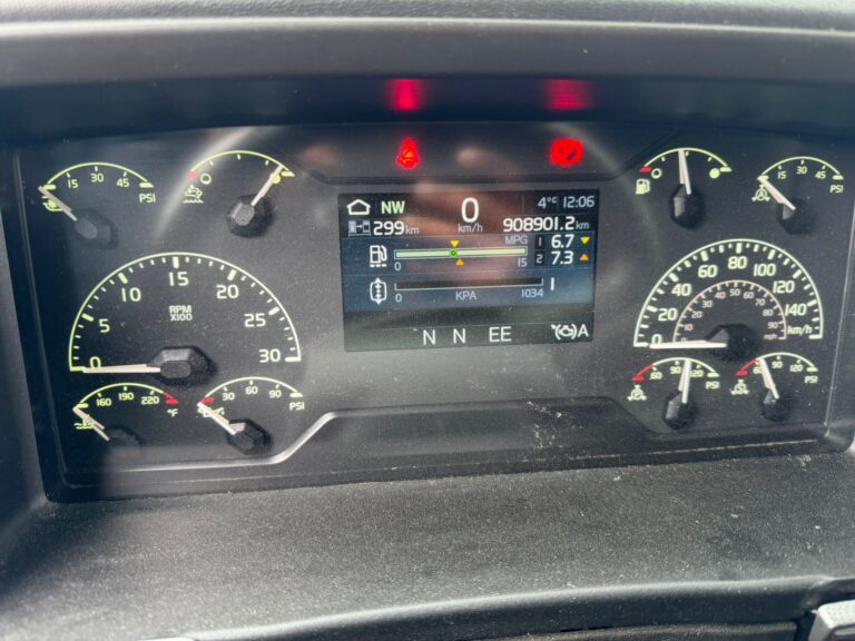 odometer Reading 4V4NC9EH9NN293573