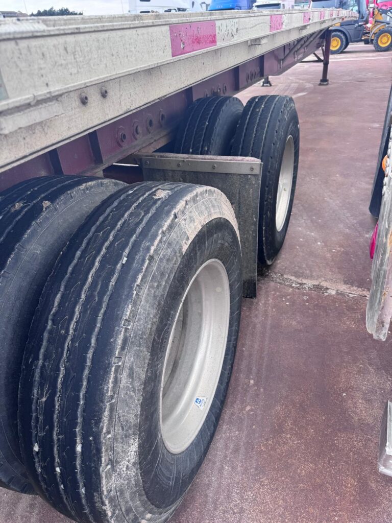 second tire photo 2LDPF4827GL062282