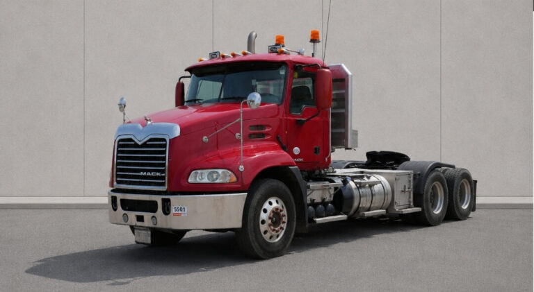 2015 Mack - CXU613